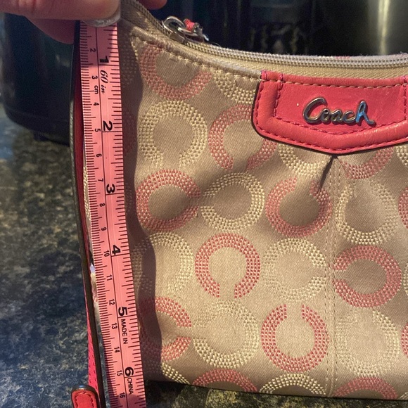 Coach purse - Picture 4 of 5